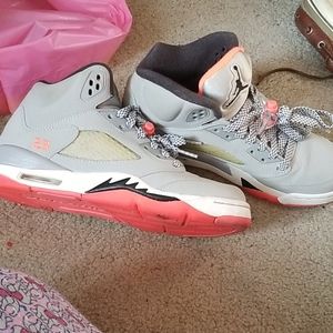 Boys 5.5 jordans